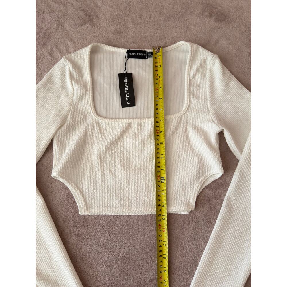 NWT PrettyLittleThing White Ribbed Long Sleeve Crop Top Size 6 - Picture 2 of 6